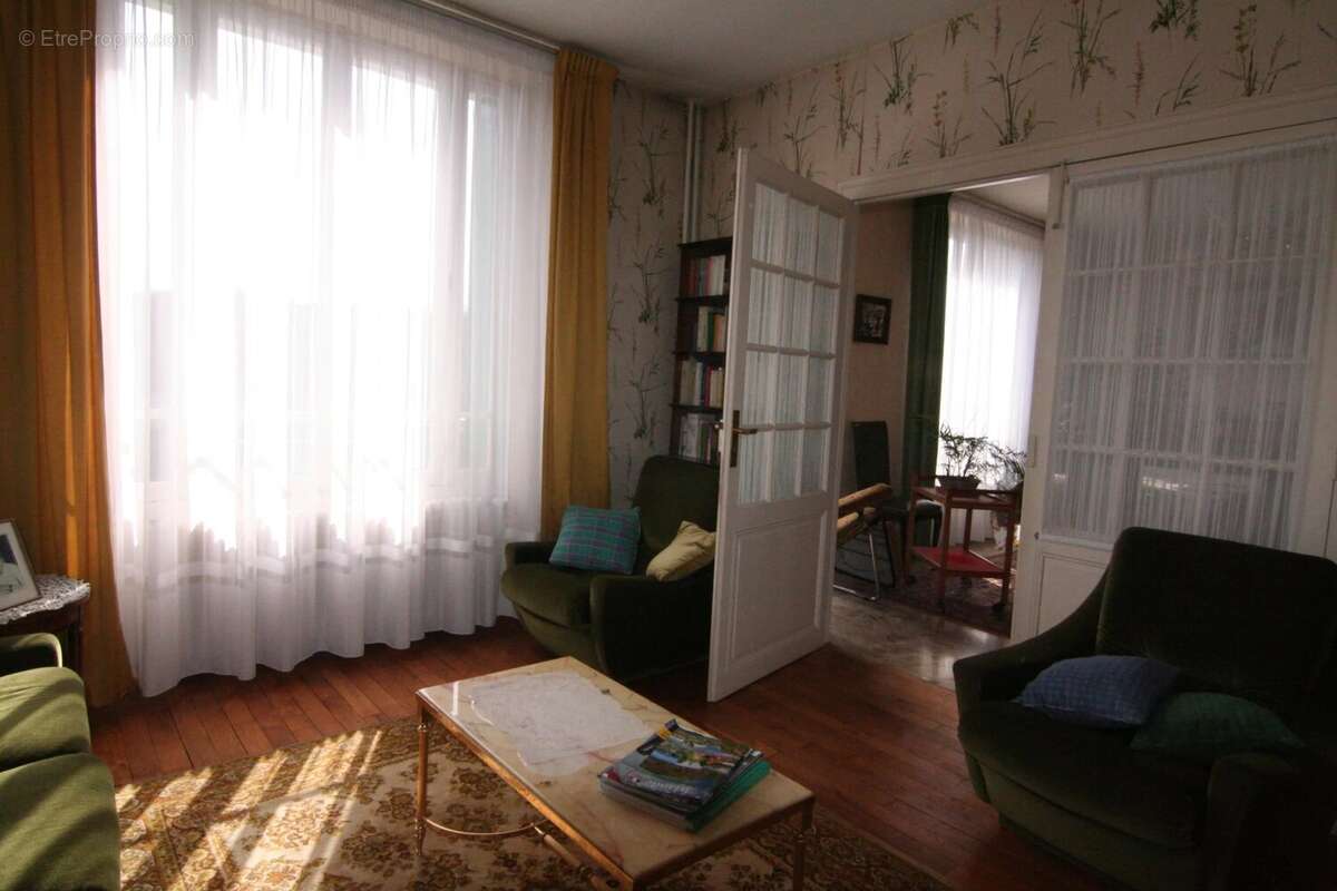 Maison à SAINT-CHERON