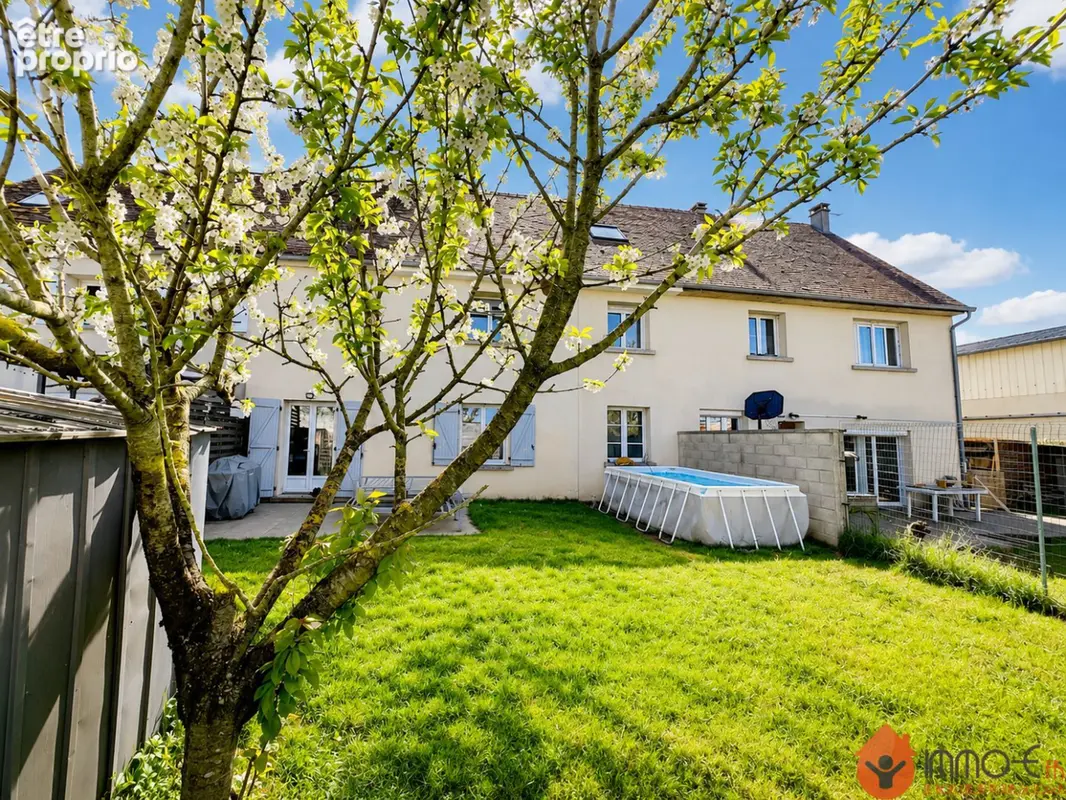 Maison 116 m² à Quincy-Voisins  - photo 2