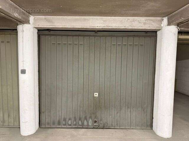 Parking à LE CANNET