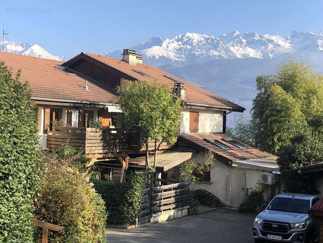 Appartement à SAINT-ISMIER