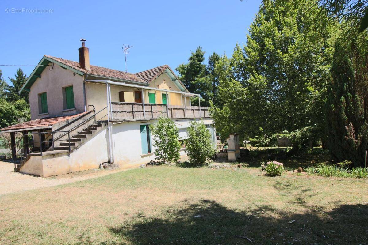 Maison à PUY-L'EVEQUE