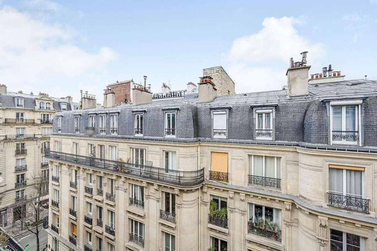 Appartement à PARIS-18E