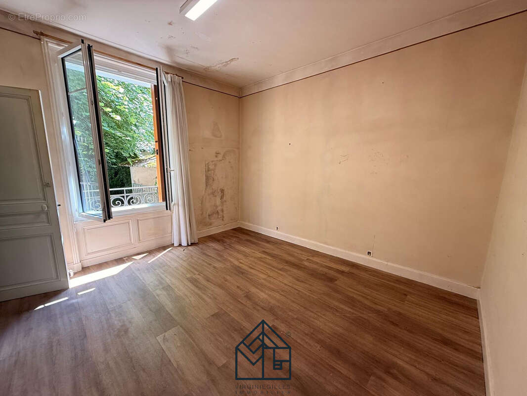 Riorges - rue marechal foch - maison des annees 30 a renover - photo 10