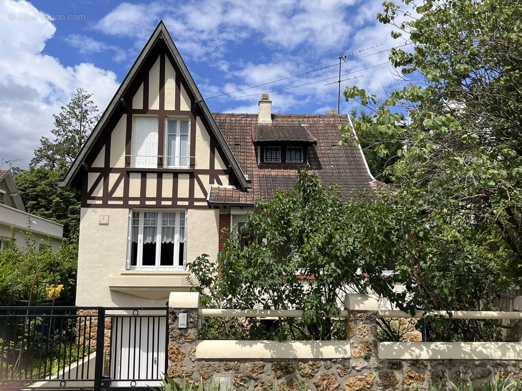 Maison à LE VESINET