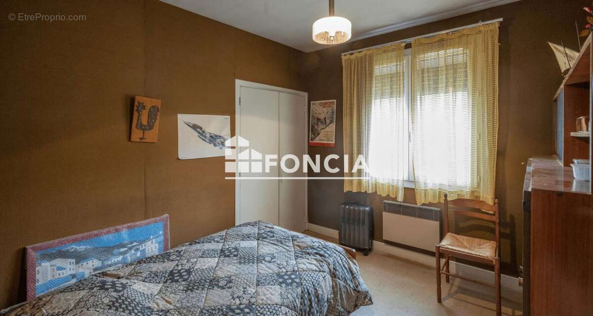TOURNON nord, proche de toutes les commodités, maison lumineuse à rénover - photo 9
