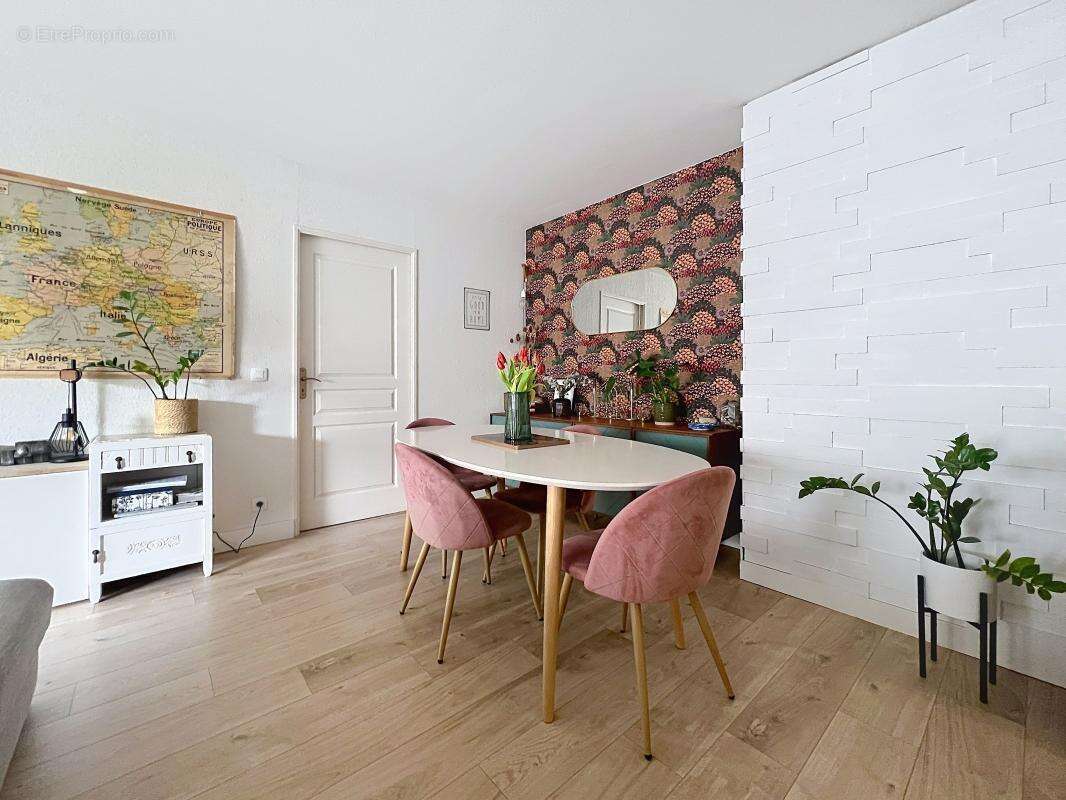 Appartement à VILLENEUVE-LOUBET