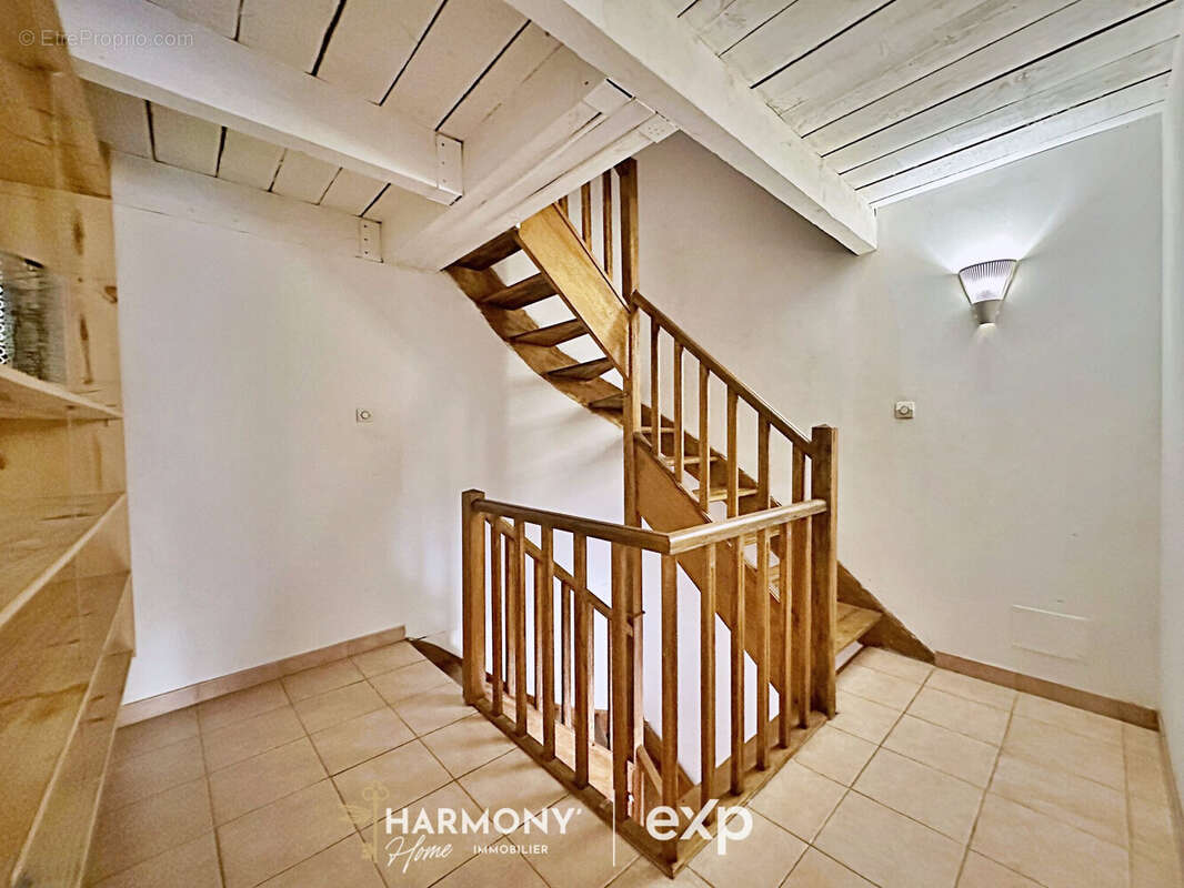 Maison à PEYROLLES-EN-PROVENCE