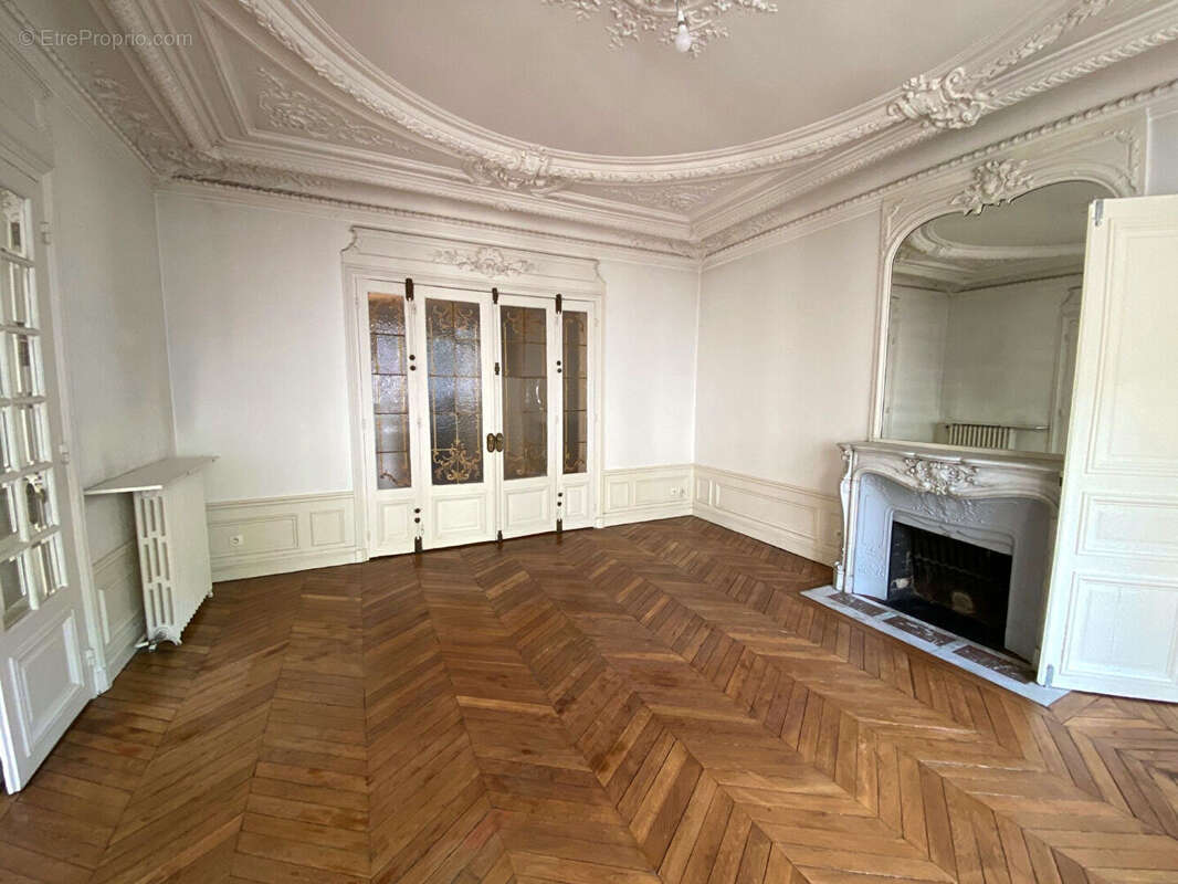 Appartement à PARIS-12E