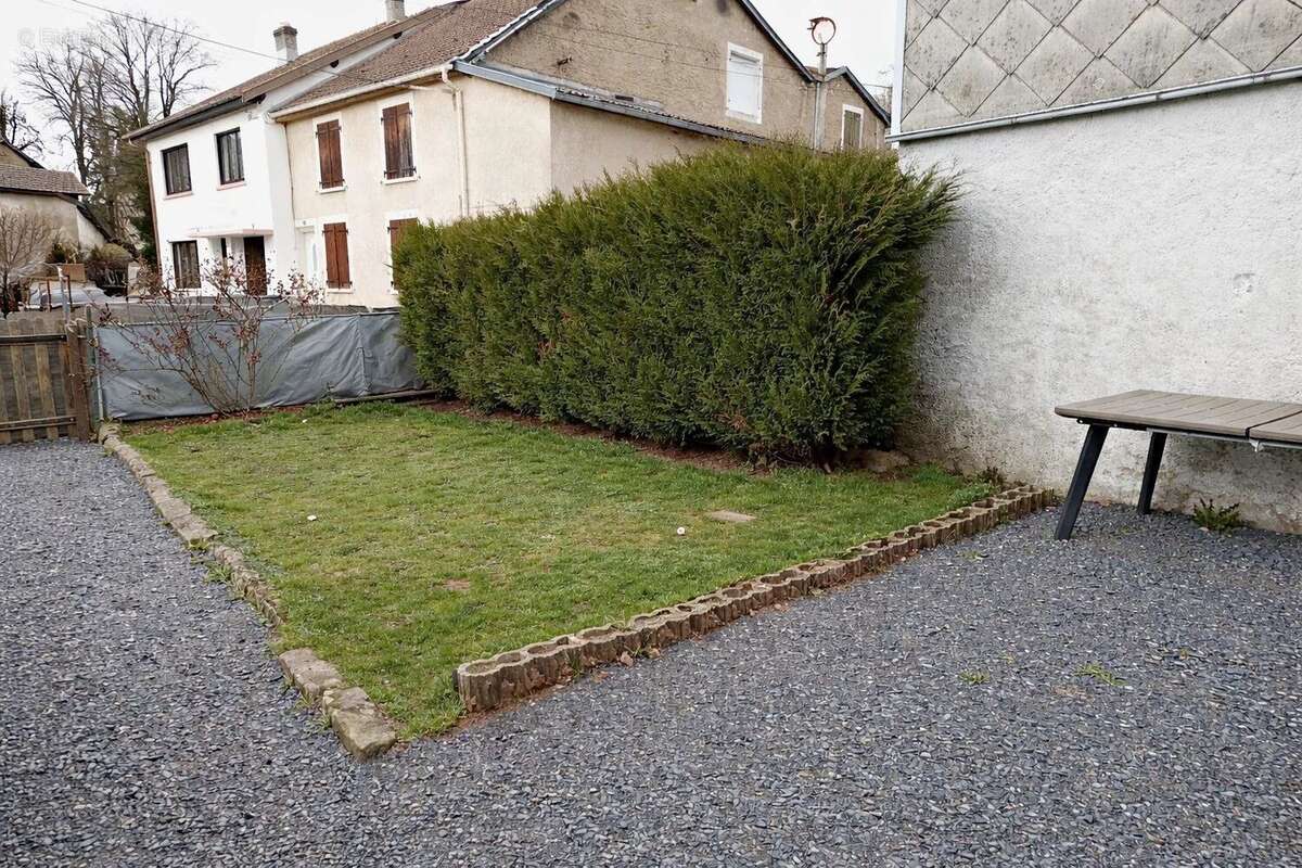 Maison à CELLES-SUR-PLAINE