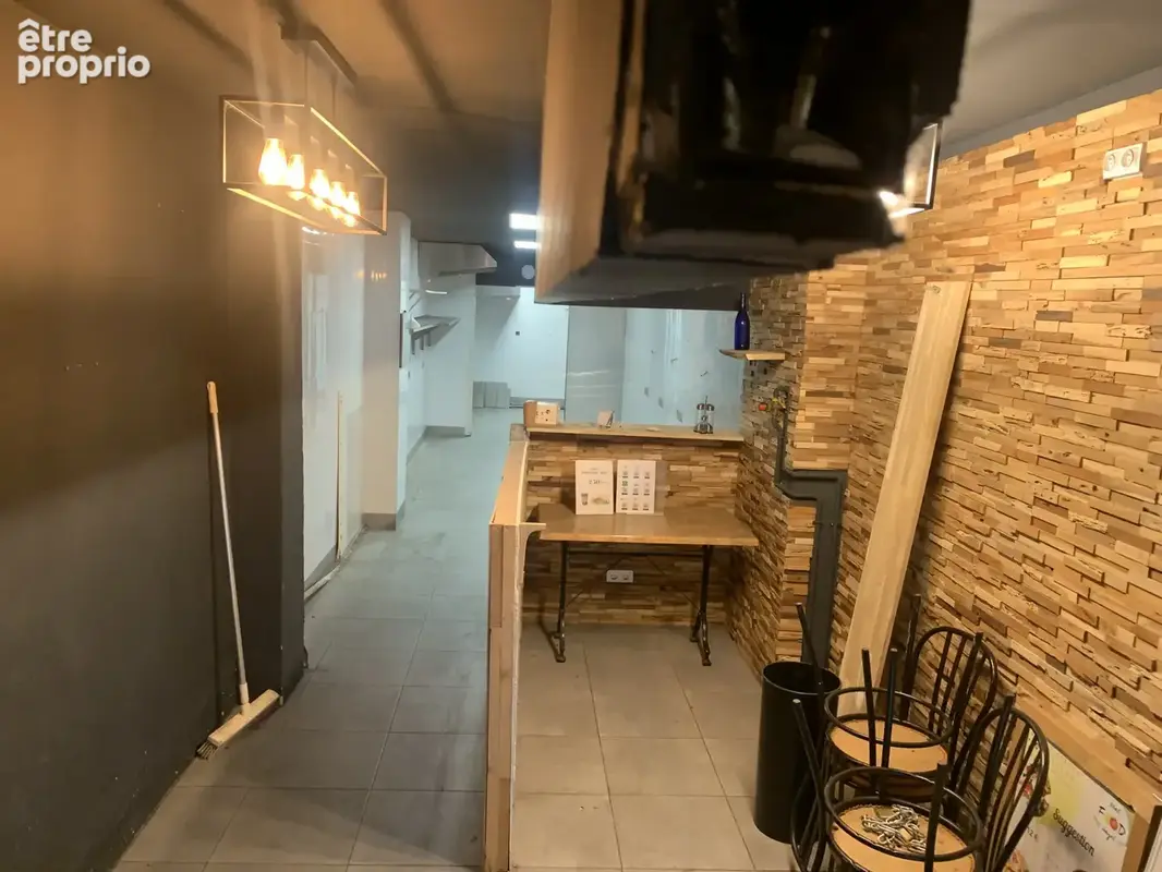 Mur commerciaux libre 50m2 haut gambetta - photo 1