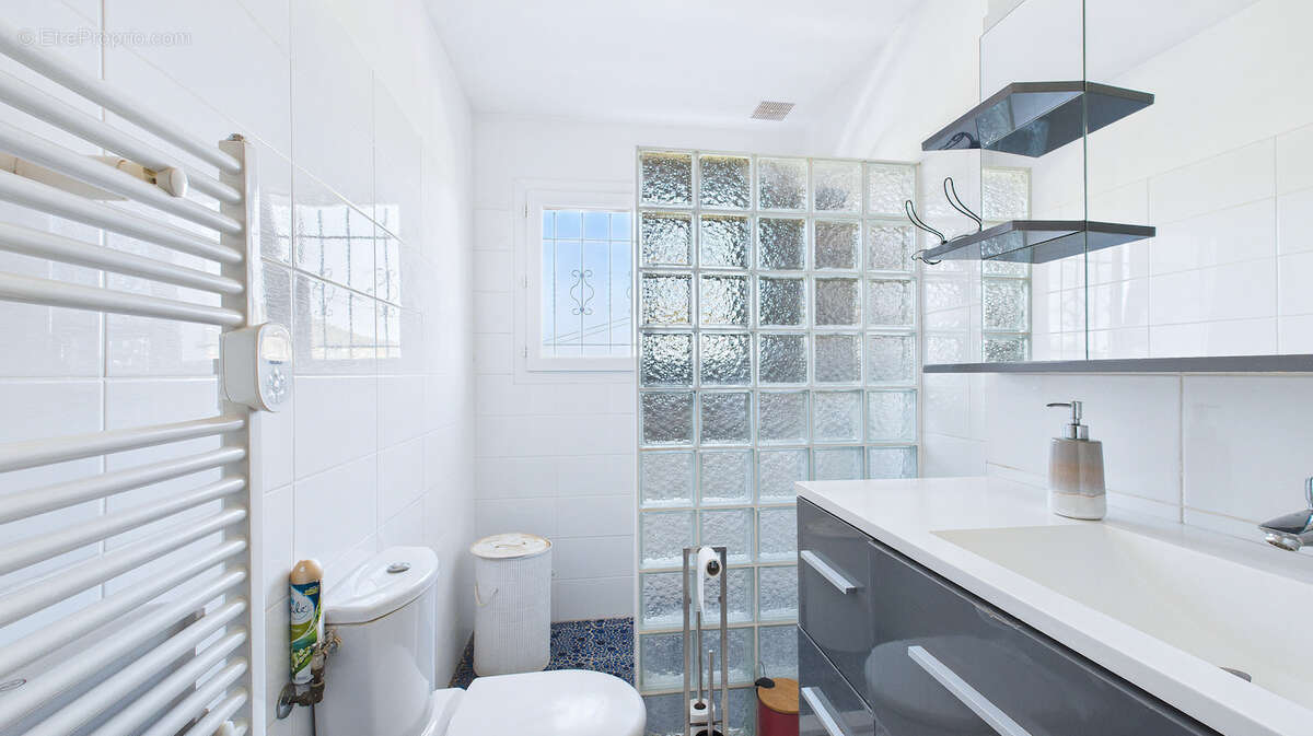 Maison à CARQUEIRANNE