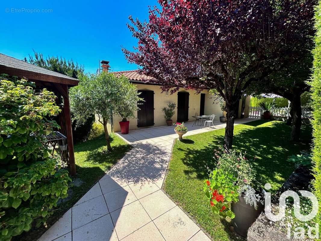 Photo 2 - Maison à AUZITS