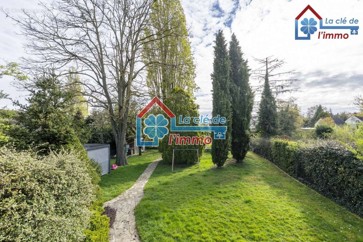 Maison à MOISSY-CRAMAYEL