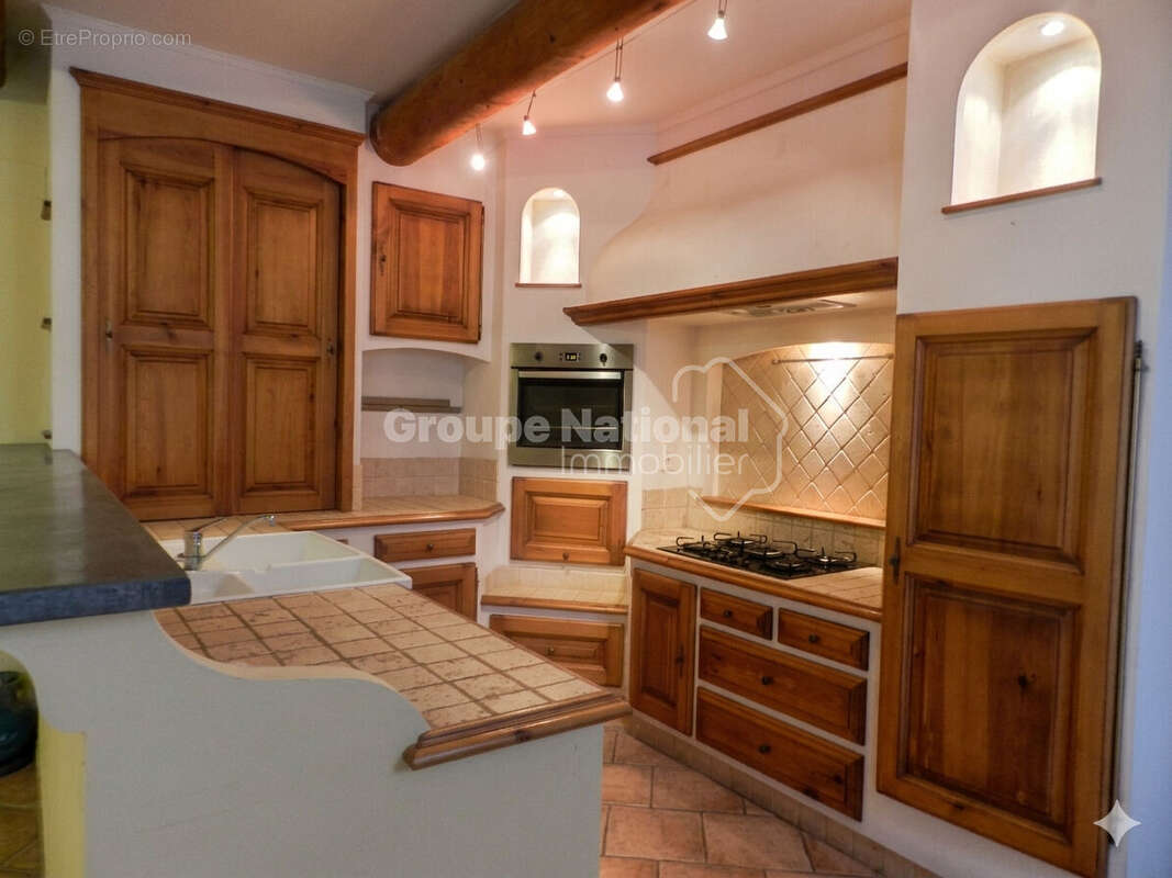 Appartement à SAINTE-CECILE-LES-VIGNES