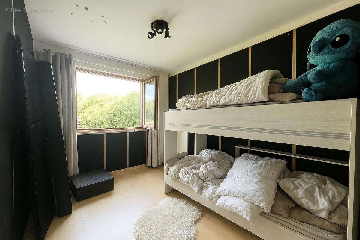 Appartement à FONTENAY-LE-FLEURY