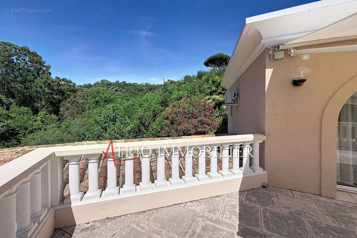 Maison à VALLAURIS