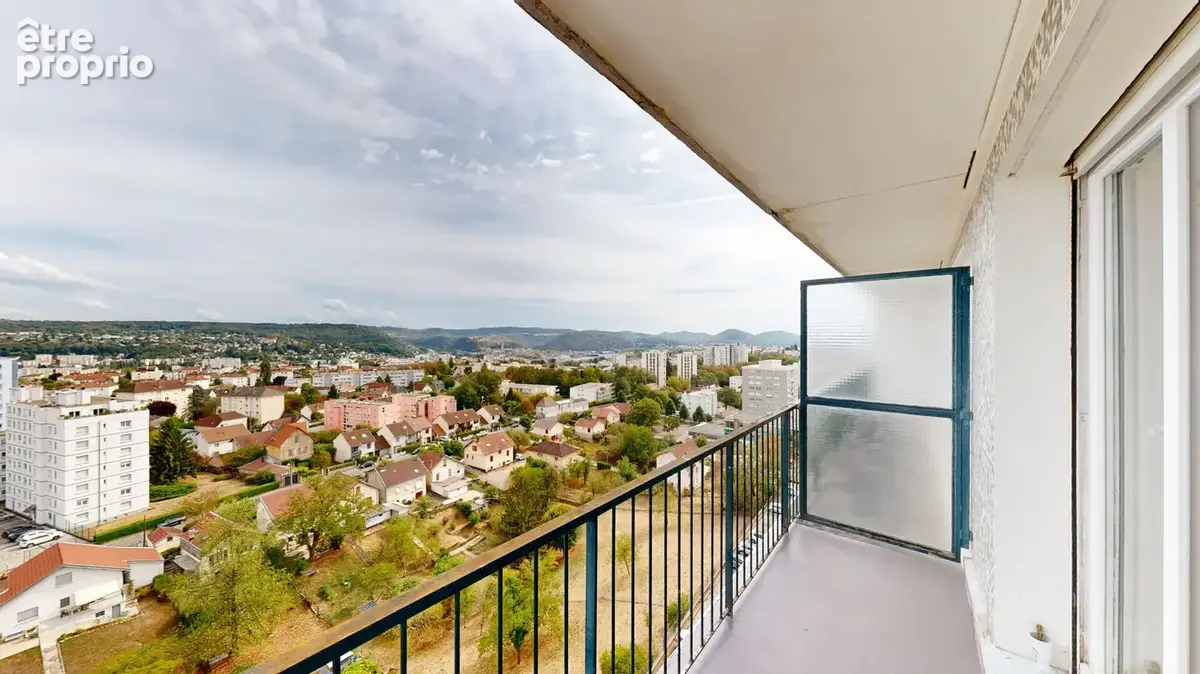 Appartement 4 pièces à vendre à Besançon - 10ème étage avec vue panoramique - photo 2