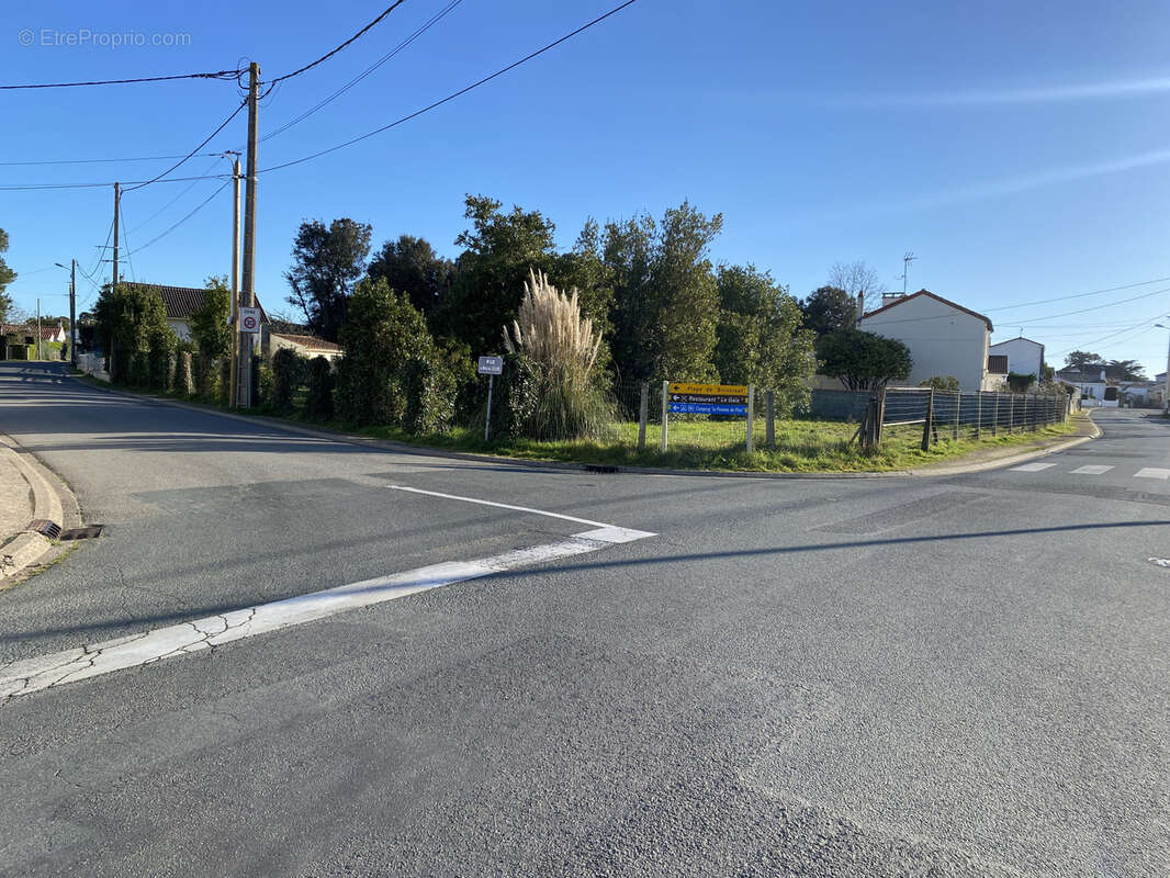 Terrain à JARD-SUR-MER