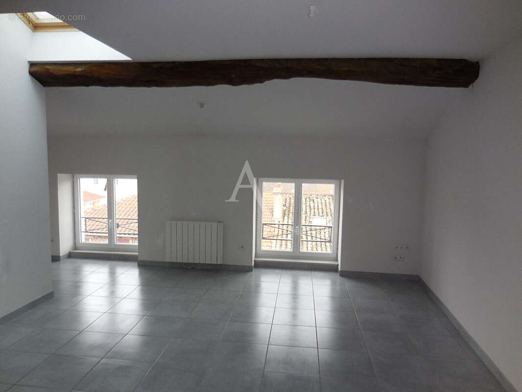 Appartement à SAINT-LAURENT-SUR-SAONE