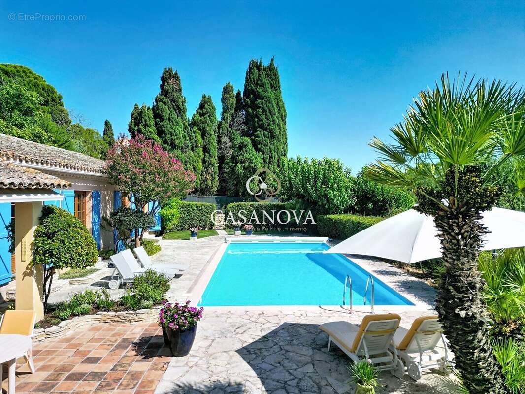 Maison de caractère de 255 m² avec piscine et 7 chambres à 20 minutes de Pézenas - photo 3