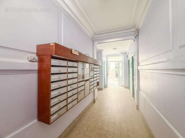 Parfait investisseur : deux studettes dans le 18ème pour un bon rendement locatif sans souci. - photo 9