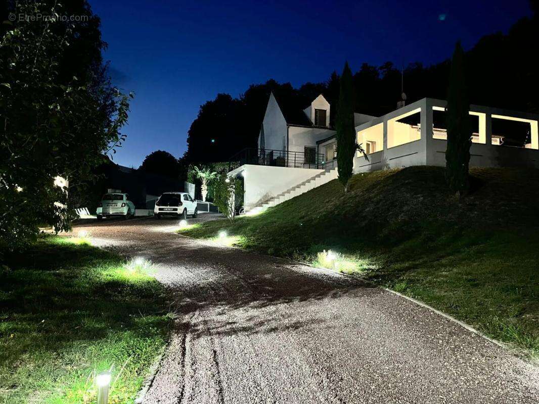 Maison de 7 pièces de 150 m² à Saint-Brice - photo 23