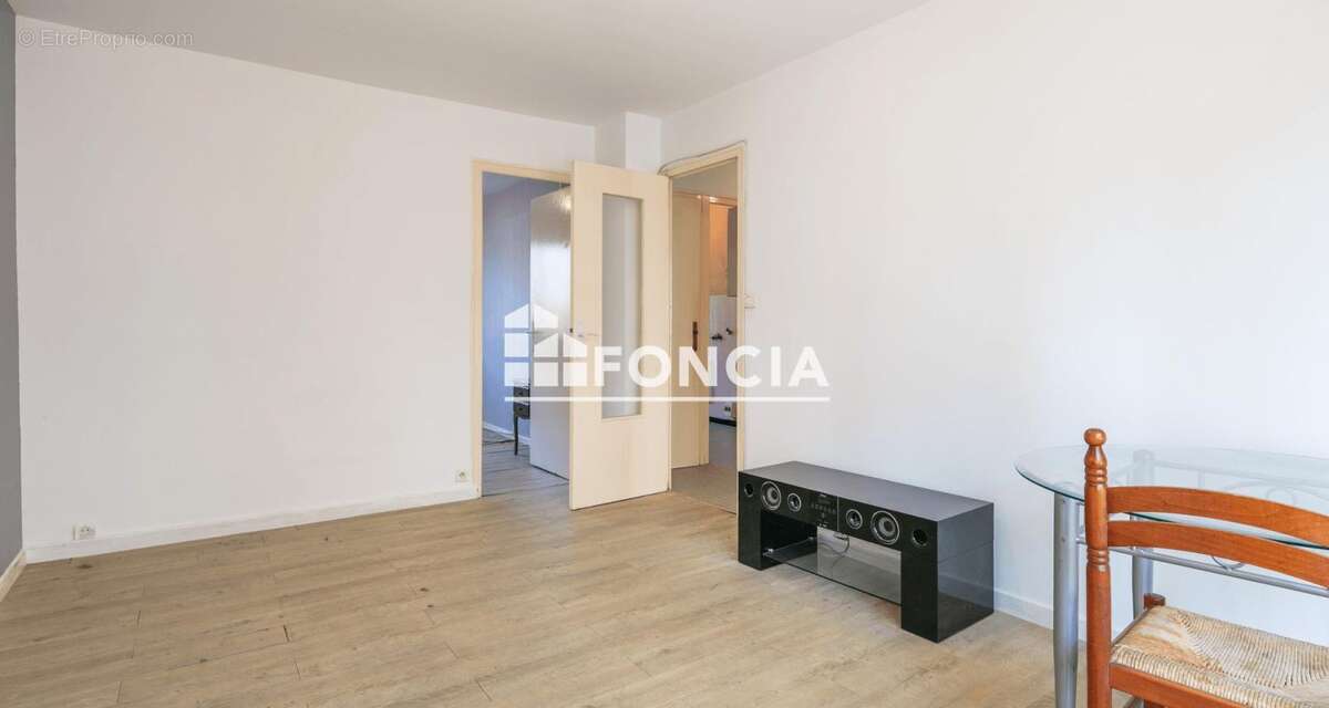 Appartement à LE PONT-DE-CLAIX