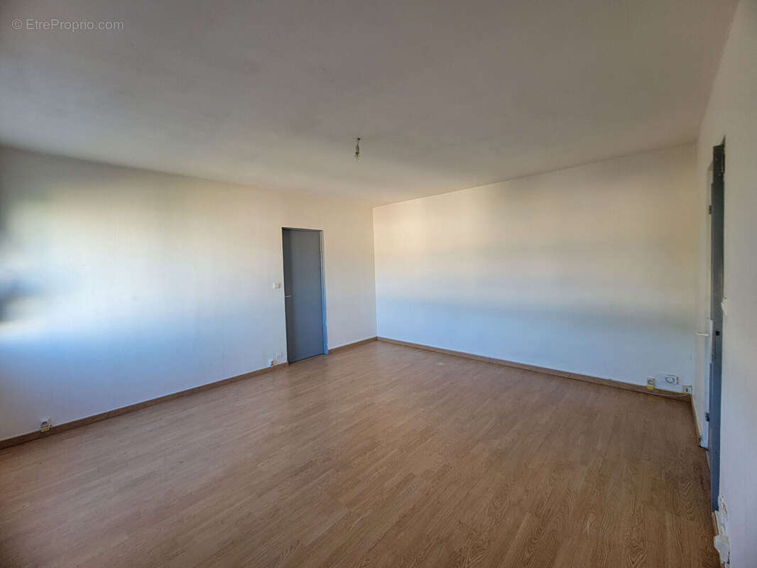 Appartement à CHENOVE