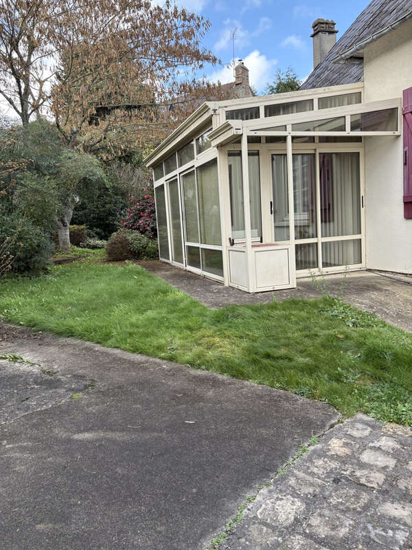 Maison à AMBRIERES-LES-VALLEES