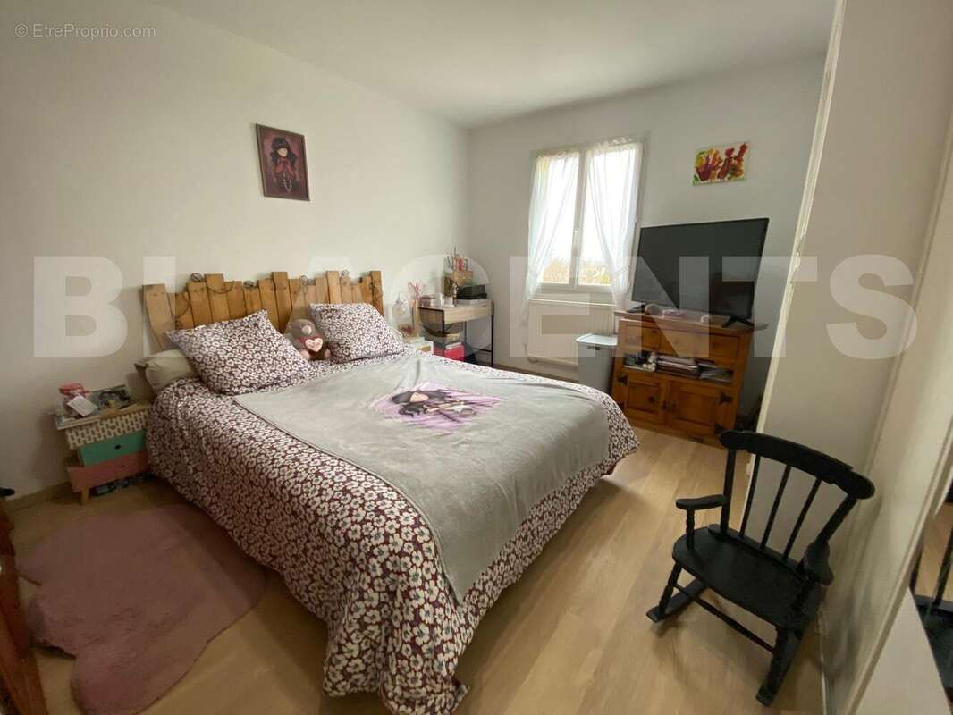 WhatsApp Image 2025-12-05 à 09 - Maison à BONNETABLE