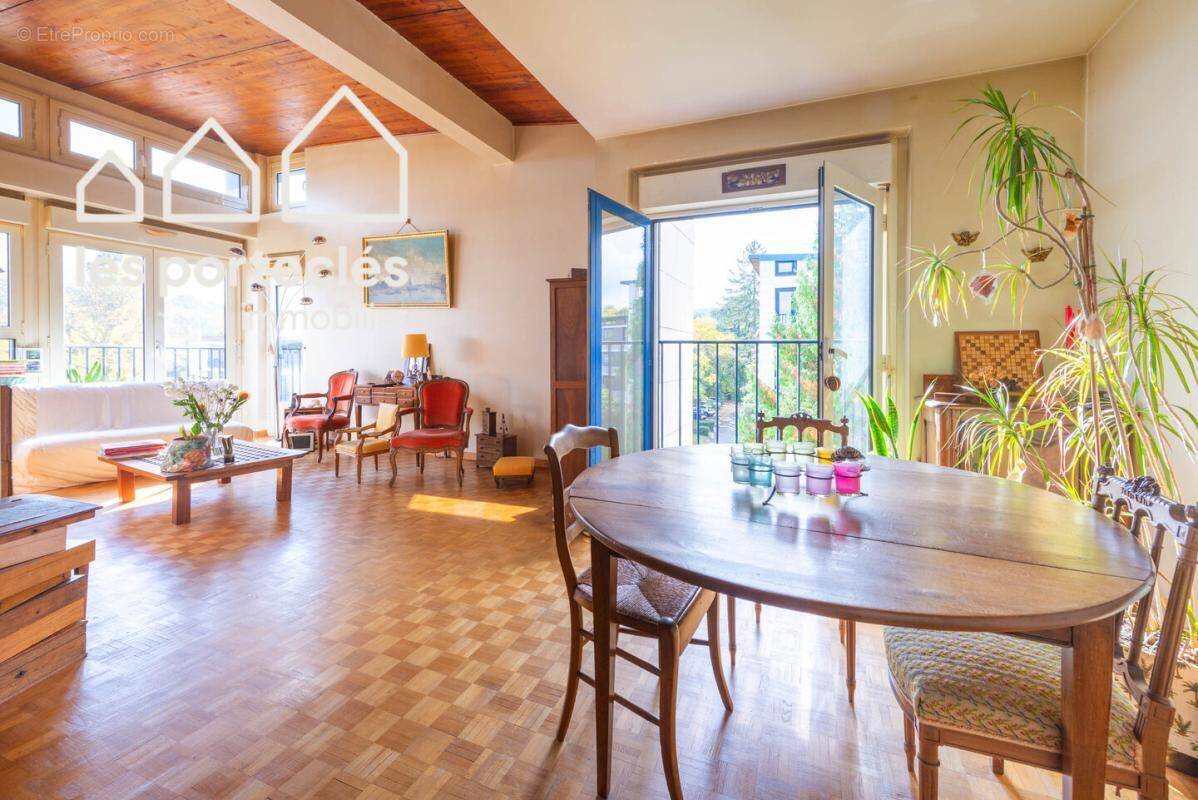 Appartement à LOUVECIENNES