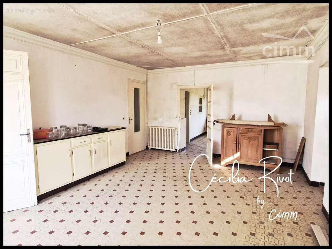 Maison 111 m² à Bussac-Foret  - photo 7