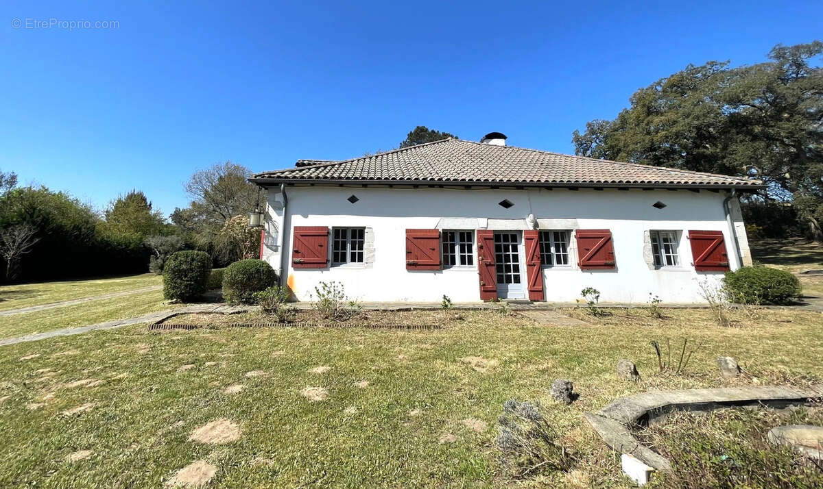 Maison à SAINT-GEOURS-DE-MAREMNE