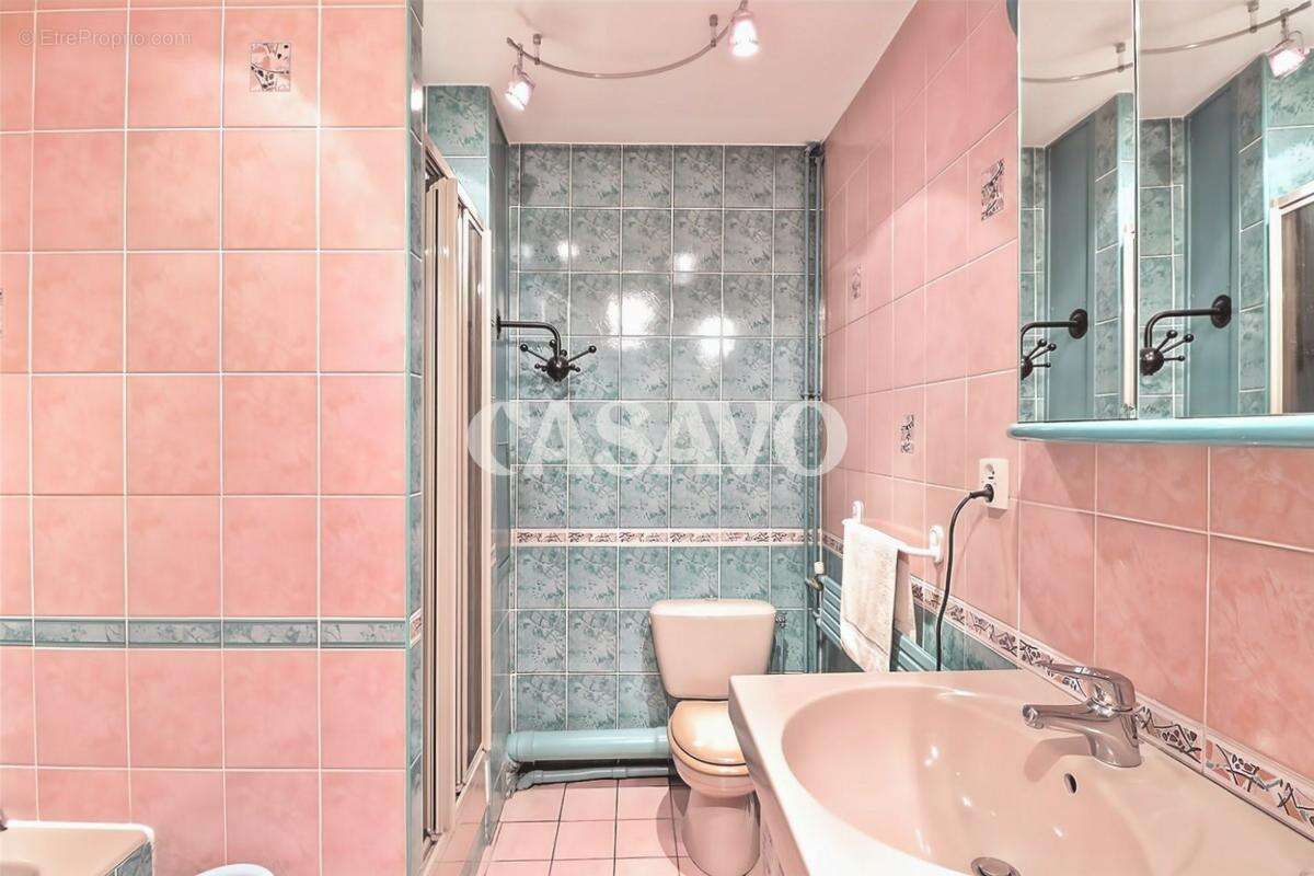 Appartement à PARIS-14E