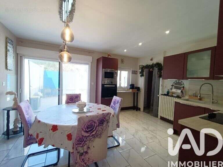 Photo 2 - Maison à VICHY