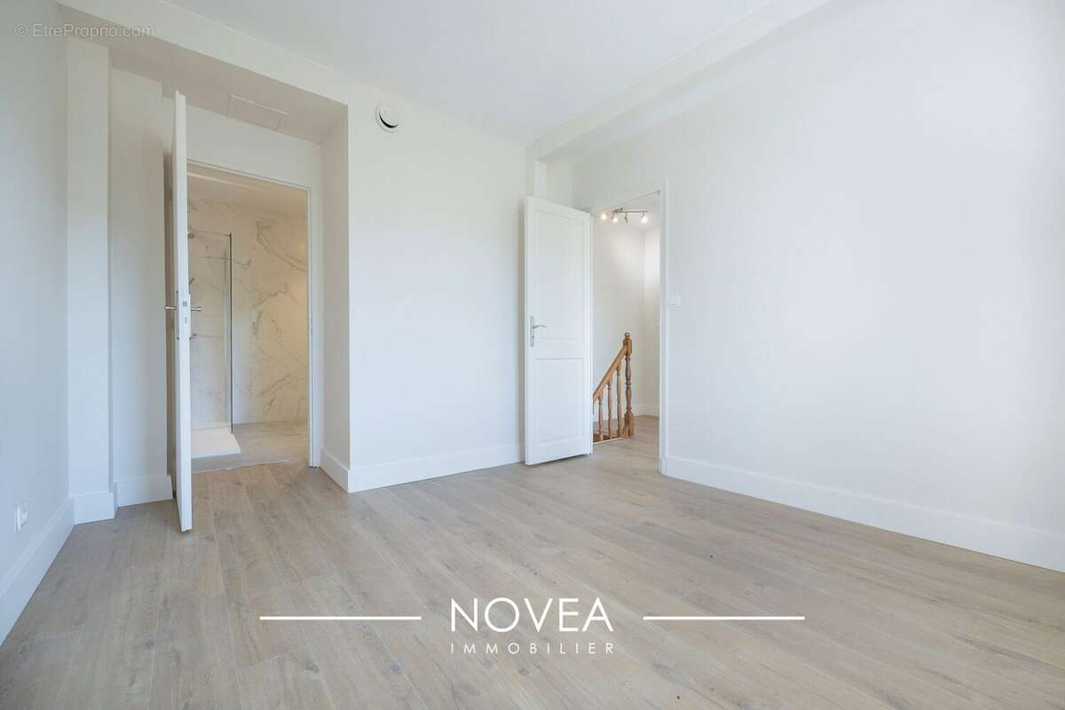 Appartement à SOURCIEUX-LES-MINES