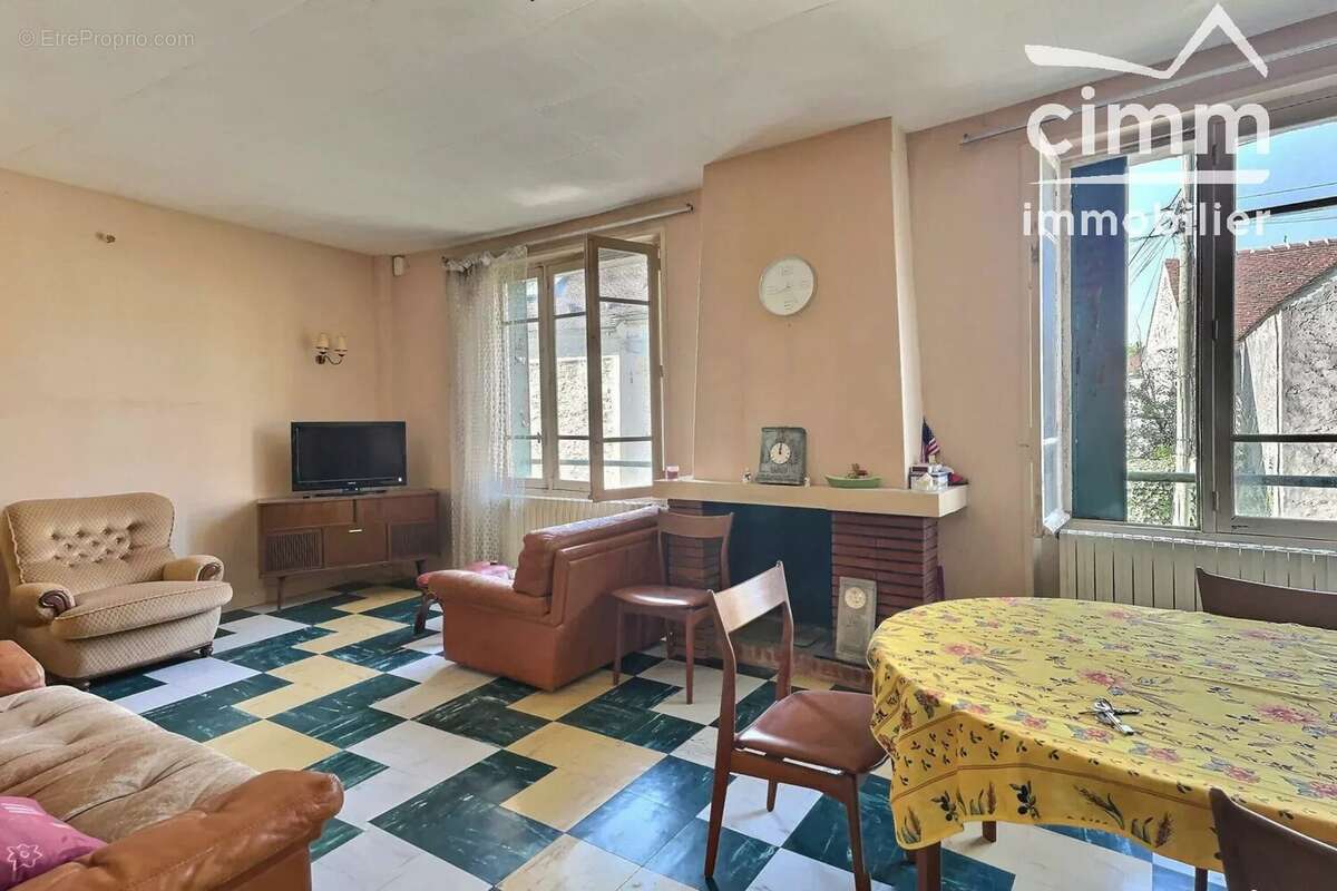 Maison à COULOMMIERS