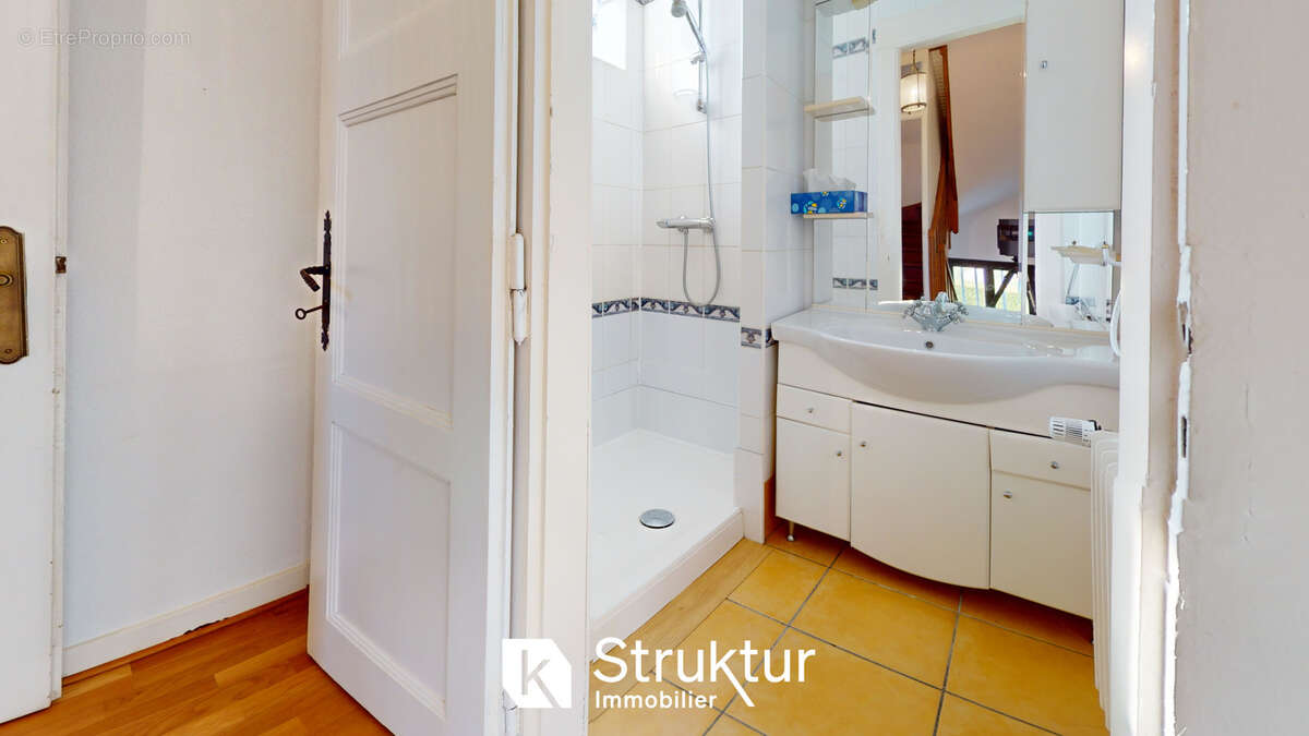 Maison à AUDUN-LE-TICHE