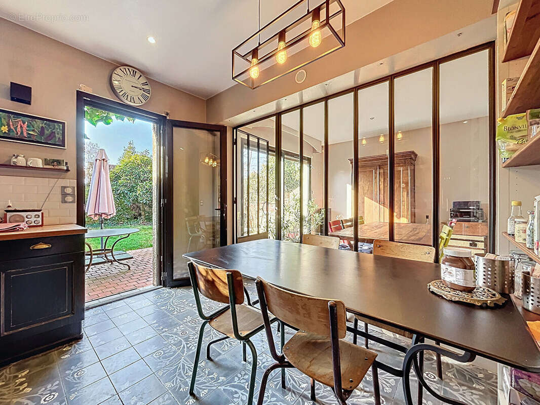 Maison à SAINT-MAUR-DES-FOSSES