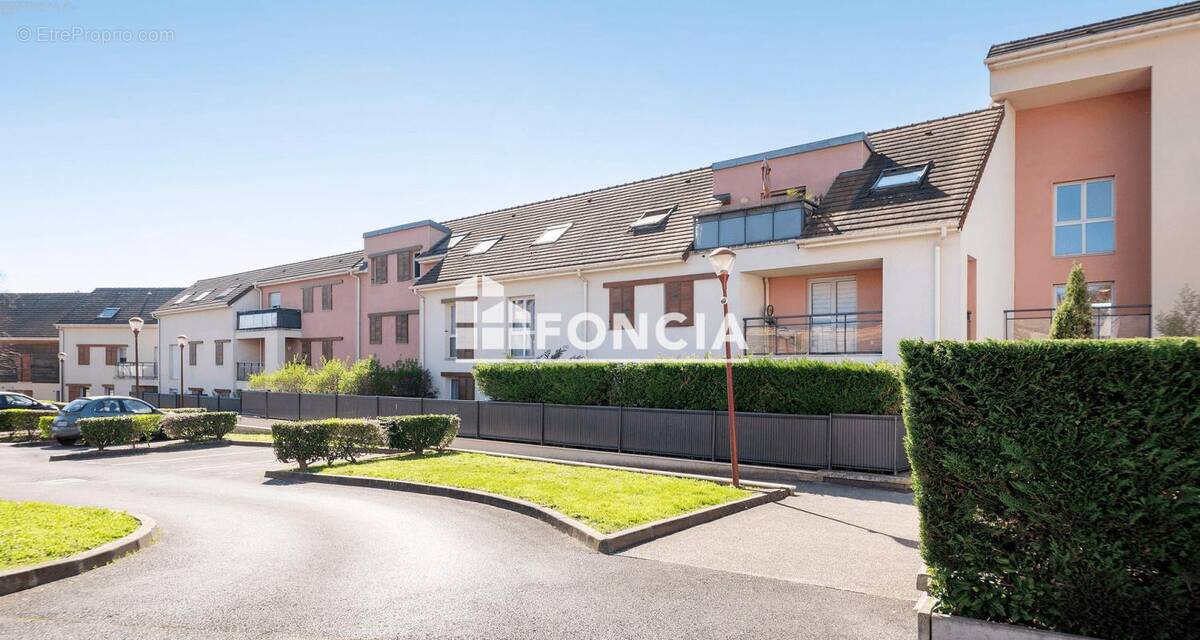 Appartement à LINAS