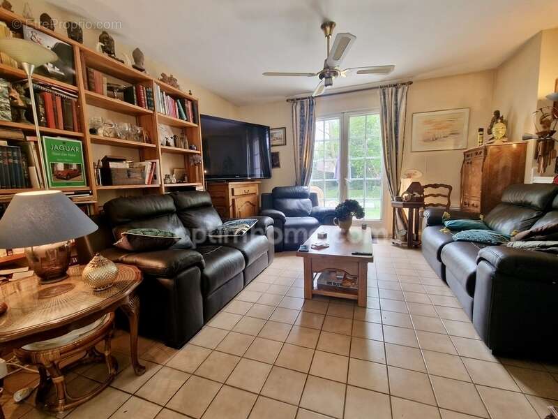 Maison à AVRAINVILLE