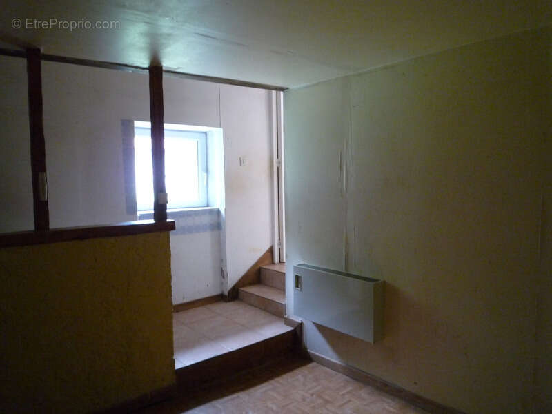 Maison à MONTDAUPHIN