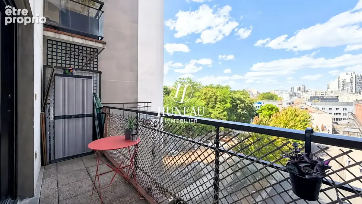 Studio avec grand balcon et en étage élevé - photo 2