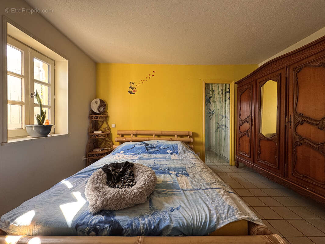 Maison à LA CHAPELLE-SAINT-SAUVEUR