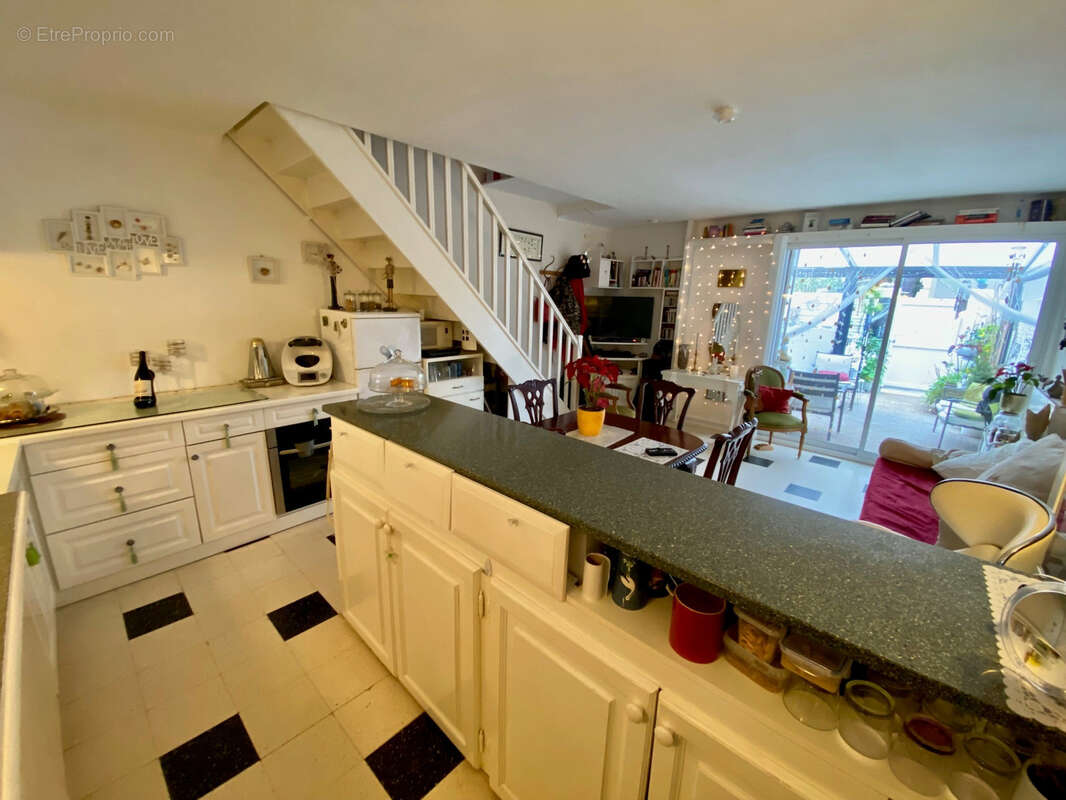 LA GRANDE MOTTE   Bel Appartement T3 de 60m2 avec un jardin de 20m2 à 2minutes de la MER! - photo 6