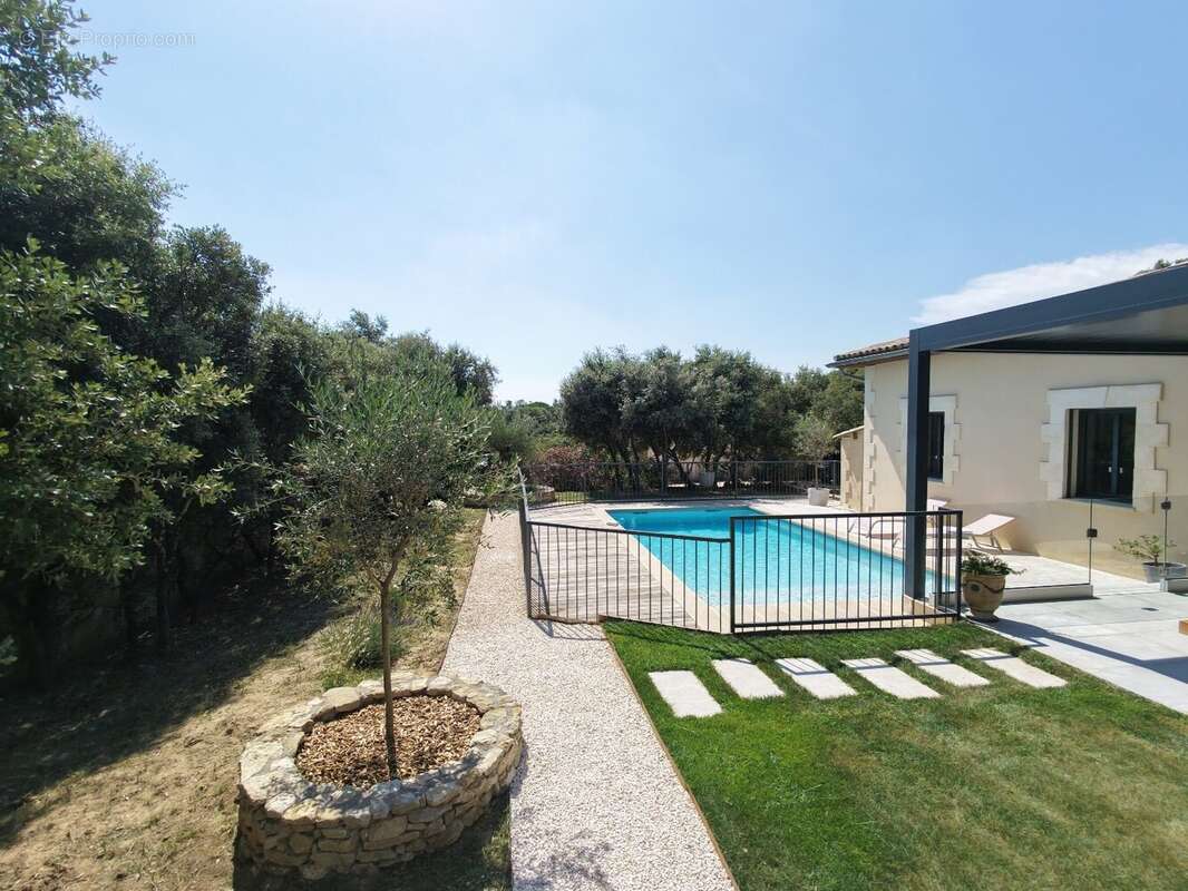Maison à UZES
