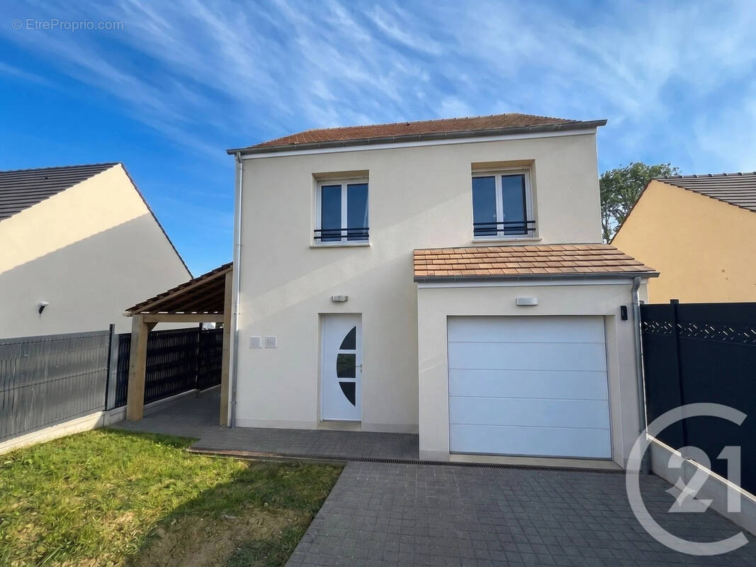 Maison à OISSERY