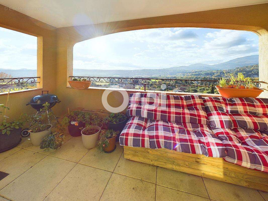 Appartement à FAYENCE