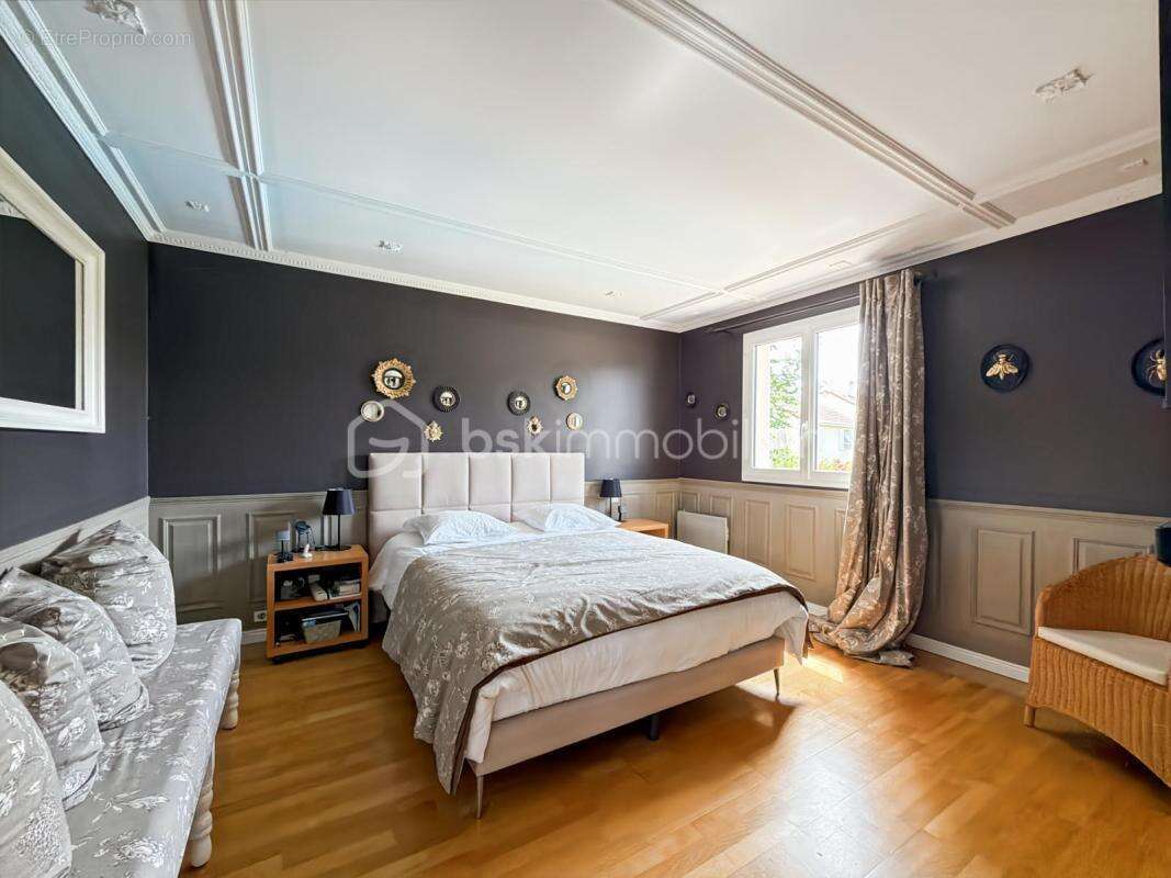 Maison individuelle 180 m2 - 5 chambres - terrain 546 m2 - piscine et Golf - photo 7