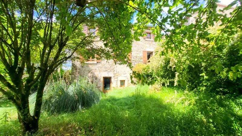 Maison à LES ASSIONS